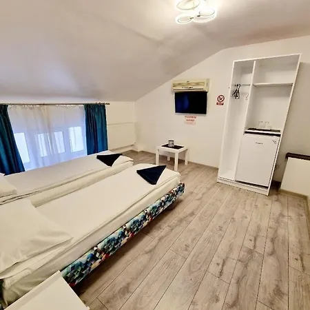 Πανσιόν Ares *